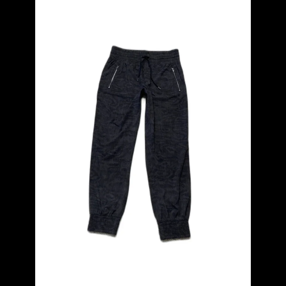 Athleta Camden Printed Jogger Black Leopard Moire Athletic Athleisure Pocket 4